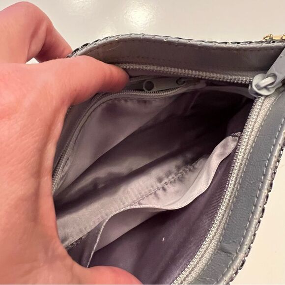 Grey Metal Mesh Evening Bag w/metal handle EYE CATCHIING! Satin interior - Picture 12 of 15